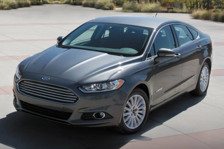 New 2026 Ford Fusion Hybrid Specs